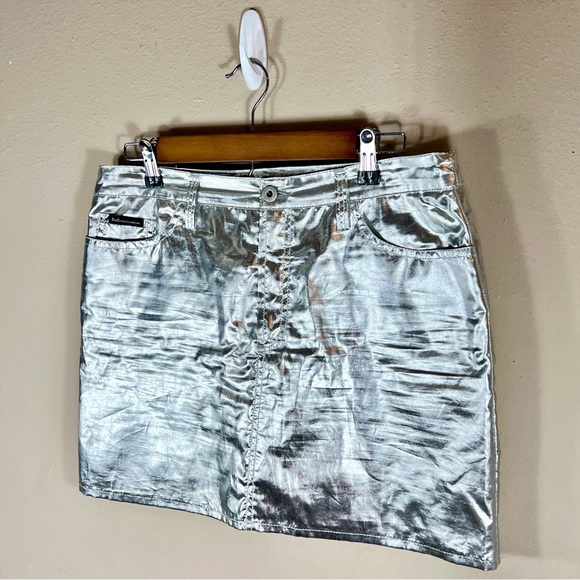 Dolce & Gabbana Metallic Silver Leather Mini Skirt - Picture 3 of 10